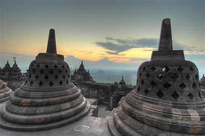 3. Borobudur (Trung Java, Indonesia)